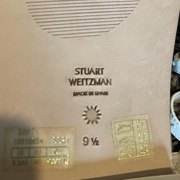 Stuart Weitzman Kora Pearly Stud Gladiator Sandals Seashell - Picture 8 of 8